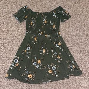 Green flowery off-the-shoulder dress
